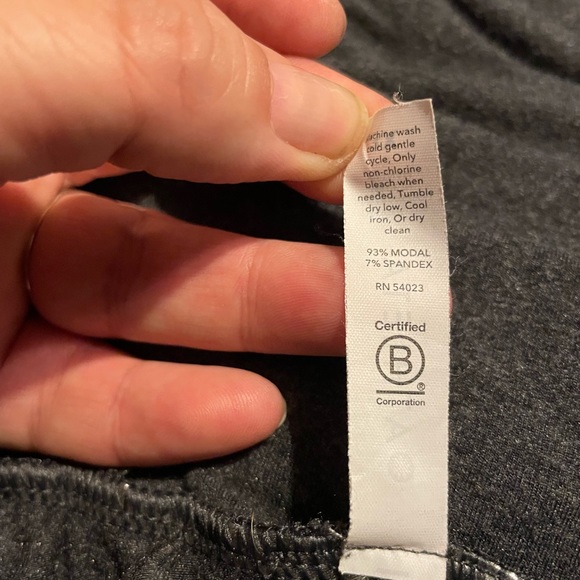 Athleta 3x Heather grey release Yoga pants - Picture 4 of 7